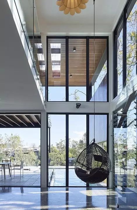 澳洲兄弟375萬買500㎡惡臭房垃圾房,用3個月爆改賣出1000多萬 澳洲兄弟375萬買500㎡惡臭房垃圾房,用3個月爆改賣出1000多萬