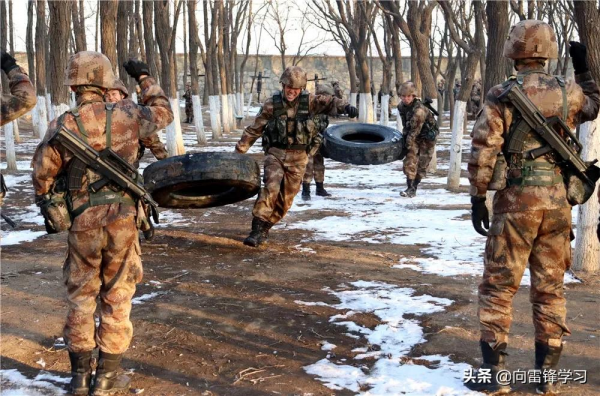 軍營“八味”臘八粥，“粥”到暖心