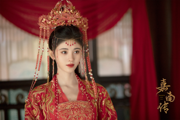 明星化妝也互相模仿？白開水妝容受追捧，有人美出圈有人像沒睡醒