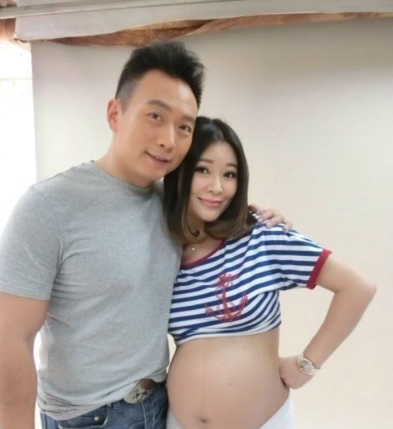 主持界的7對模範夫妻:劉純燕王寧從校服到婚紗,可惜李詠已離世 主持界的7對模範夫妻:劉純燕王寧從校服到婚紗,可惜李詠已離世