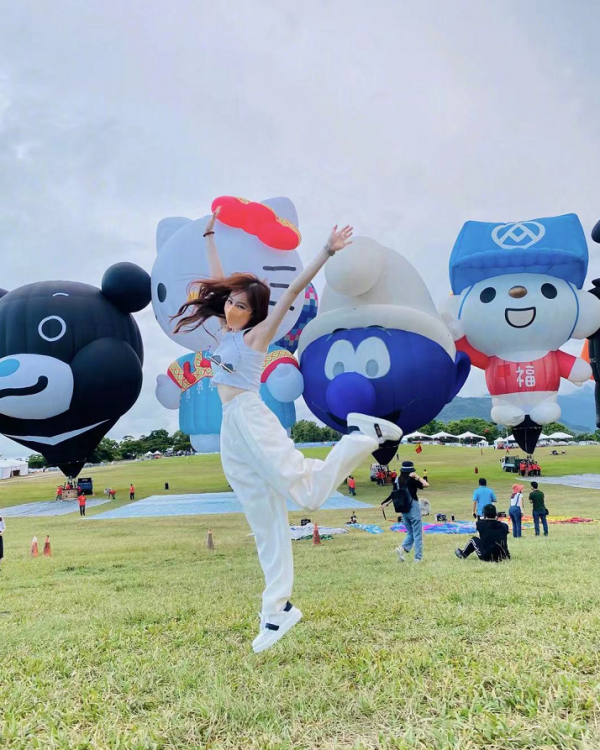 王心凌外出遊玩又“破費”了,一頂草帽要4千多,效果時髦又減齡 王心凌外出遊玩又“破費”了,一頂草帽要4千多,效果時髦又減齡