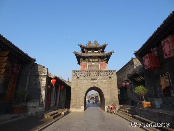 晴空下的平遙更美麗