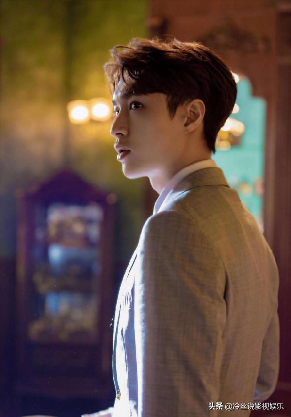 央視點讚的8位明星，有靳東、胡歌、楊紫和趙麗穎，還有誰？