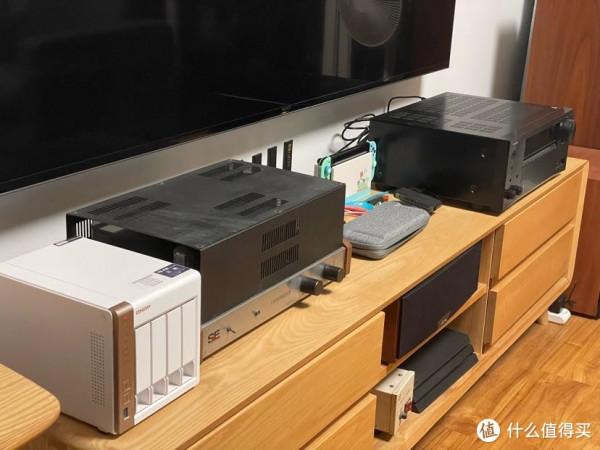 DIY智慧家庭影院 一箇中年躺平宅男的多功能快樂屋