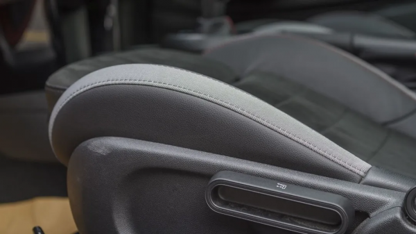 二手準新MINI賽車手,小姐姐的時尚單品,男人的操控利器 二手準新MINI賽車手,小姐姐的時尚單品,男人的操控利器