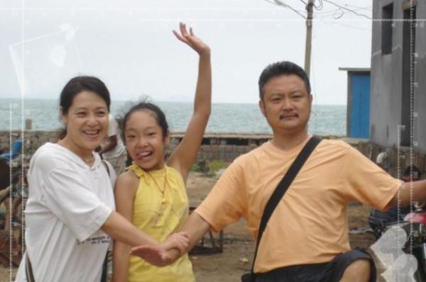 23歲爆紅，娶18歲初戀，28歲兒子夭折，歐陽奮強如今怎樣了？