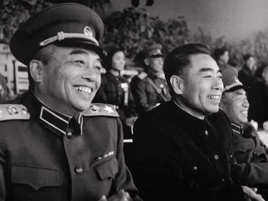 74年彭德懷逝世後，骨灰該如何處理？周總理得知後作出16字批示