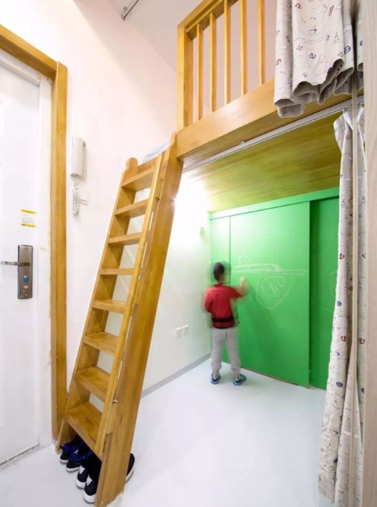 北京學區房改造:一家三口擠31㎡老破小,衛生間當廚房用 北京學區房改造:一家三口擠31㎡老破小,衛生間當廚房用