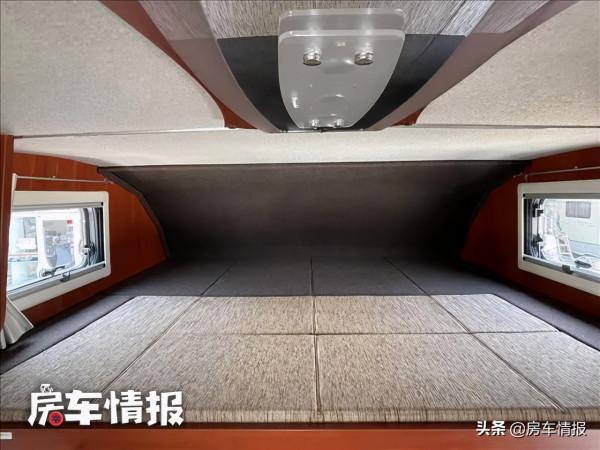 豐田四驅輕卡房車,柴油動力自動擋,長度僅4.9米內部空間卻很大 豐田四驅輕卡房車,柴油動力自動擋,長度僅4.9米內部空間卻很大