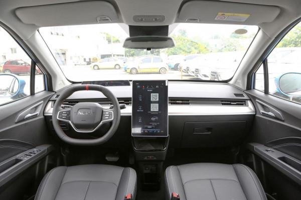 夠新奇還夠有趣,專為年輕人打造,續航401km,試駕哪吒V 夠新奇還夠有趣,專為年輕人打造,續航401km,試駕哪吒V