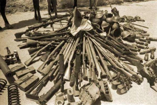 不單單是武器彈藥 日軍的這些裝備 在抗日軍民的眼中 也絕對是搶手貨 不單單是武器彈藥 日軍的這些裝備 在抗日軍民的眼中 也絕對是搶手貨