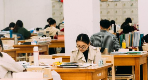 大學生畢業需謹慎,“三方協議”別隨便籤署,容易丟了應屆生身份 大學生畢業需謹慎,“三方協議”別隨便籤署,容易丟了應屆生身份