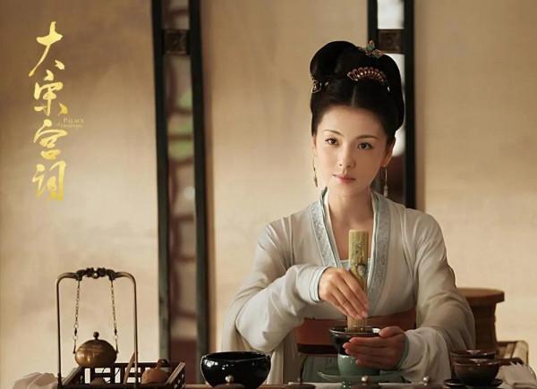 《星辰大海》首播收視奪冠，43歲劉濤演的角色，再次被嘲“裝嫩”