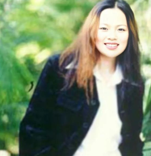 汪峰的狂野情史，為愛結婚3次卻閃離2次，和5個女人愛得轟轟烈烈