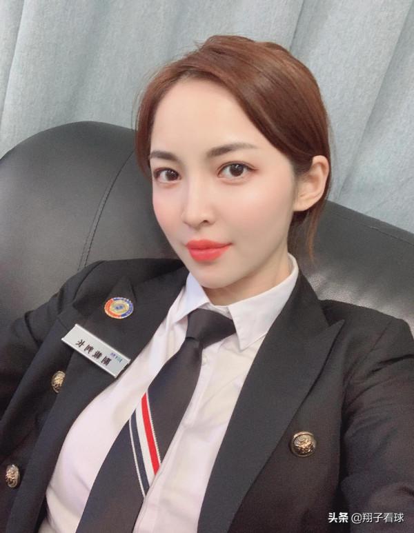 最美裁判王鍾瑤曬照,28歲的她依然很稚嫩,還是薩拉赫鐵桿粉絲 最美裁判王鍾瑤曬照,28歲的她依然很稚嫩,還是薩拉赫鐵桿粉絲