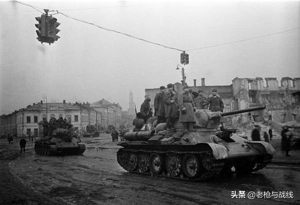 車尾巴上的大箱子是幹什麼用的?閒扯T-34的附加油箱及類似附件 車尾巴上的大箱子是幹什麼用的?閒扯T-34的附加油箱及類似附件