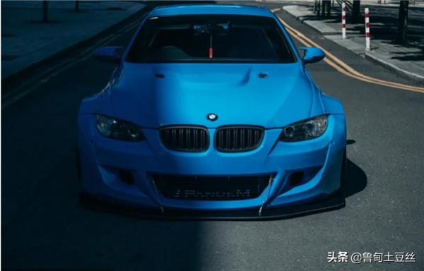 「轂銳馳」一臺融入了JDM元素的寶馬E93 335i 「轂銳馳」一臺融入了JDM元素的寶馬E93 335i