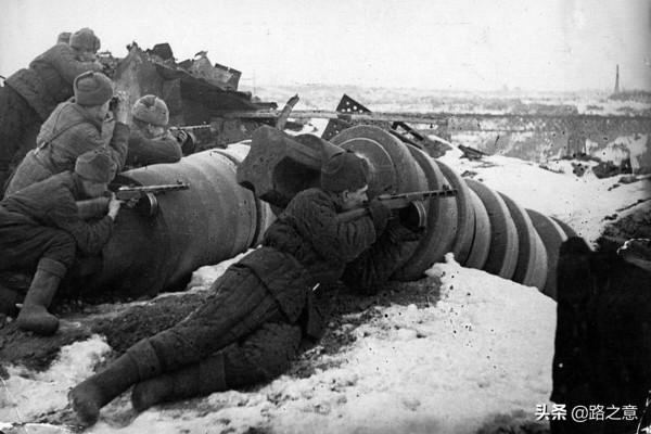 電影裡外的傳奇：狙殺德軍狙擊之王，訓練的狙擊手殺敵超過3000人