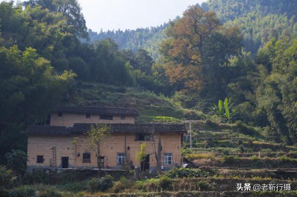 安徽的“飛地”，本省人去要繞道浙江，為省內最後通公路的山村