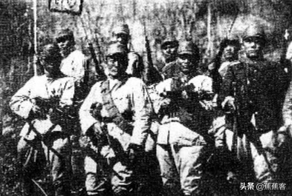 張桂芳：拜訪91人耗資40萬，她花35年為“土匪”父親拿到烈士證明