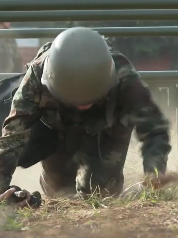 22歲北影女生放棄明星夢!增重20斤入伍當火箭軍,英姿颯爽顏值高 22歲北影女生放棄明星夢!增重20斤入伍當火箭軍,英姿颯爽顏值高