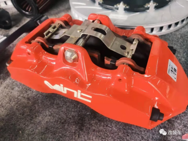 全車CDM姿態改裝的吉利繽越,從上班玩到自己開店才算畢業 全車CDM姿態改裝的吉利繽越,從上班玩到自己開店才算畢業