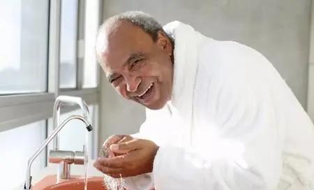 年齡大了會出現“老年味”?建議:50歲後做好4件事,老了或沒味 年齡大了會出現“老年味”?建議:50歲後做好4件事,老了或沒味