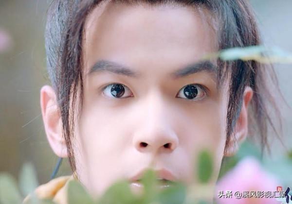 仙劍網劇：趙靈兒演員14歲，李逍遙演員26歲，不像情侶像兄妹