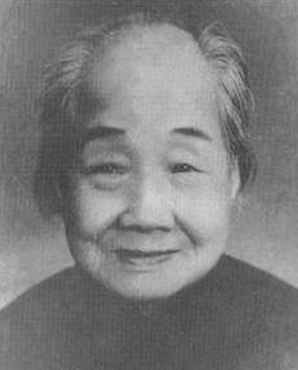 楊開慧犧牲後,毛主席盡心贍養岳母至92歲,讓其與楊開慧同穴合葬 楊開慧犧牲後,毛主席盡心贍養岳母至92歲,讓其與楊開慧同穴合葬