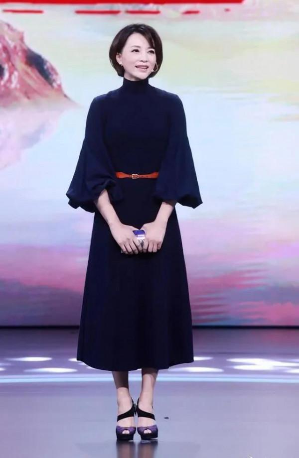 董卿高畫質寫真照來了