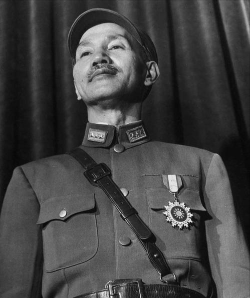 蔣介石曾言：世上只有兩人能取代我，除了毛主席，另一人是誰？