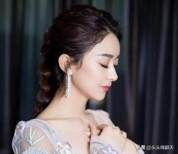 8位女星的完美“側顏殺”,劉亦菲第二,誰敢排第一? 8位女星的完美“側顏殺”,劉亦菲第二,誰敢排第一?