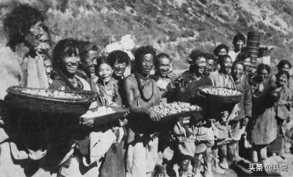 調離西藏,吳忠對天鳴槍,打光一個彈夾,抱頭痛哭歌聲悲慟 調離西藏,吳忠對天鳴槍,打光一個彈夾,抱頭痛哭歌聲悲慟