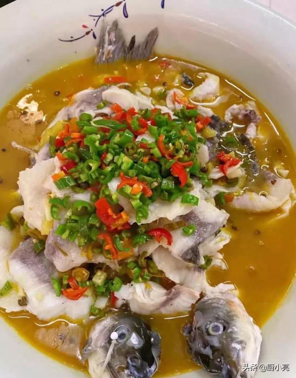 2022年夜飯16道硬菜來了，8涼8熱，雞鴨魚肉樣樣齊全，好吃又有面