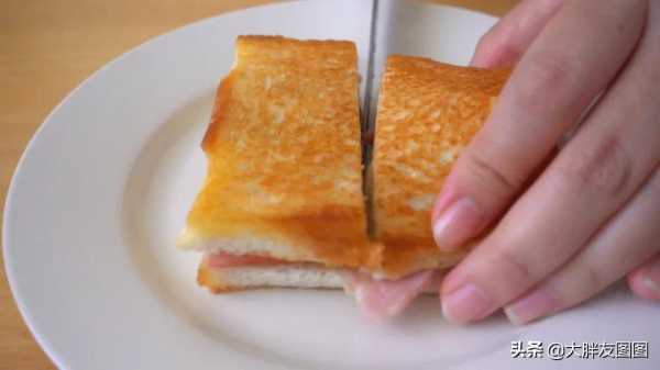 經典貓王三明治，隨便做做都能成功，好吃又飽腹