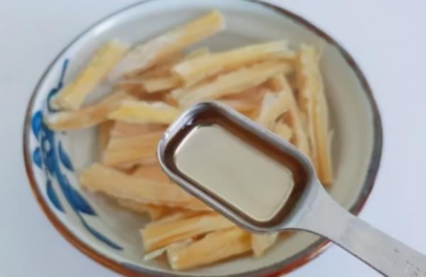 還用冷水泡腐竹？學會這個小妙招，10分鐘泡開，筋道又營養，好吃