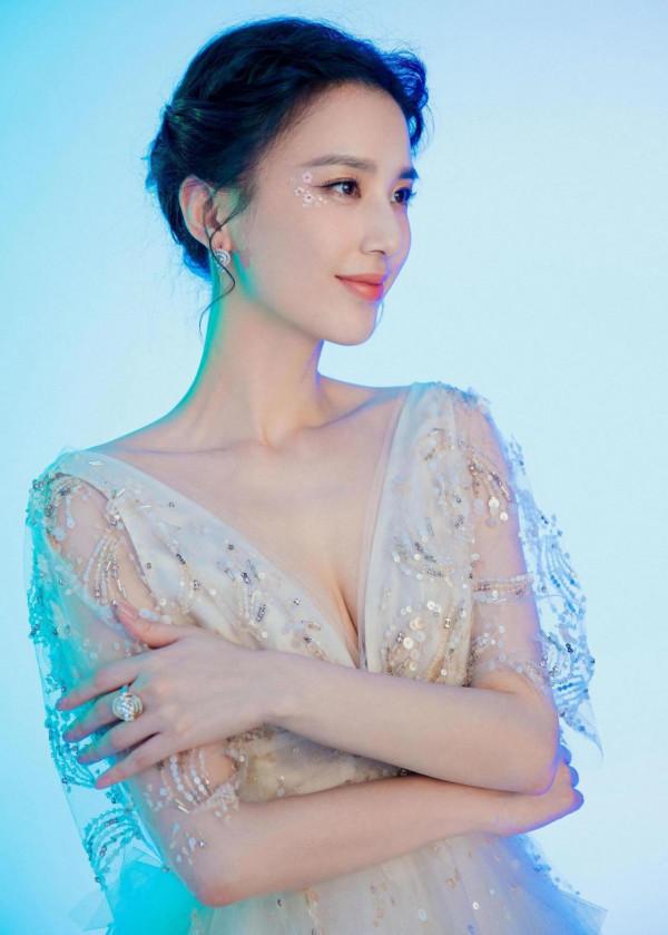 治癒系女神:黃聖依 治癒系女神:黃聖依