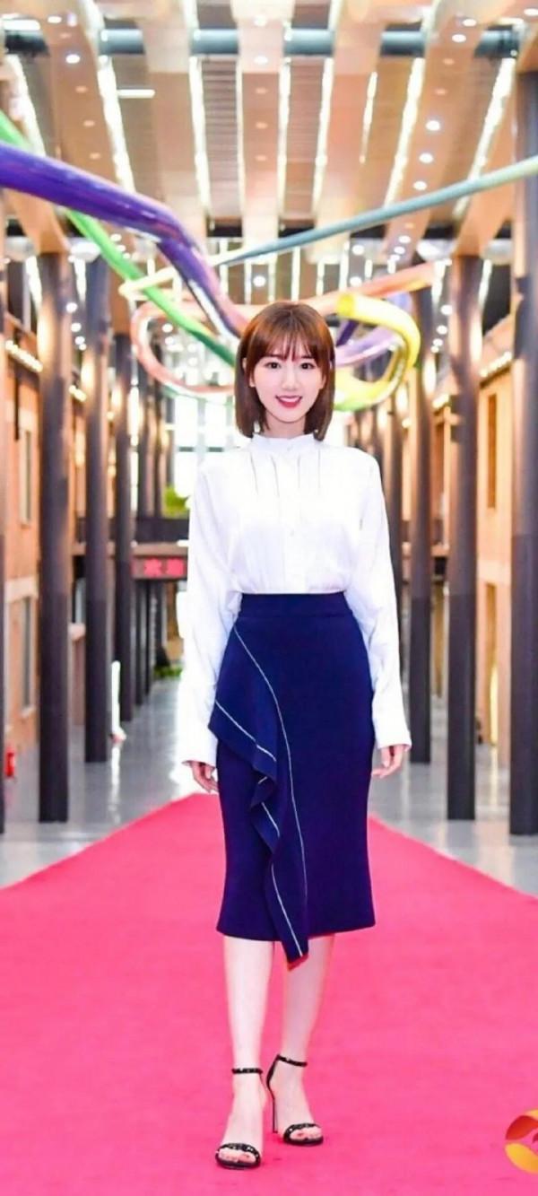 美圖分享‖寶藏女孩毛曉彤 美圖分享‖寶藏女孩毛曉彤