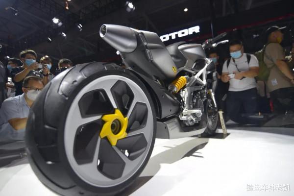 宗申賽科龍邁入公升級俱樂部，RA9領銜、RX850壓陣