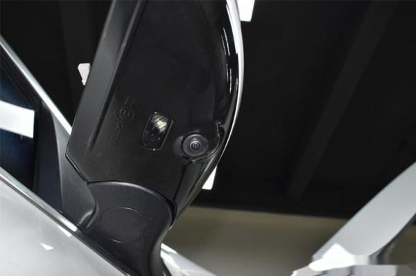 賓士GLC300改裝原廠360全景影像,做到泊車安全無憂! 賓士GLC300改裝原廠360全景影像,做到泊車安全無憂!