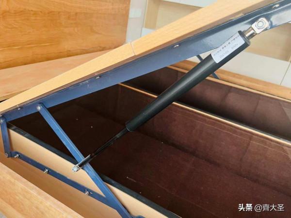 兩招空間擴容!10㎡臥室竟能塞下101個登機箱 兩招空間擴容!10㎡臥室竟能塞下101個登機箱