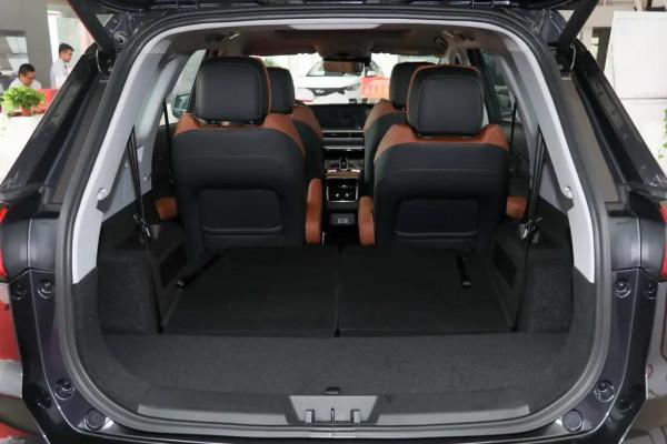 瑞虎8PLUS第三排放倒不平有翹起是什麼原因? 瑞虎8PLUS第三排放倒不平有翹起是什麼原因?