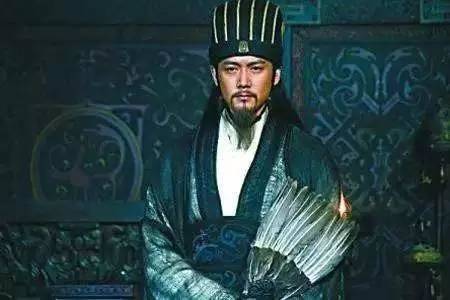 身無惡疾的諸葛亮，為何每次出征都是坐輪椅呢？