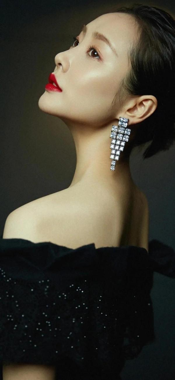 王鷗和李純，傻傻分不清