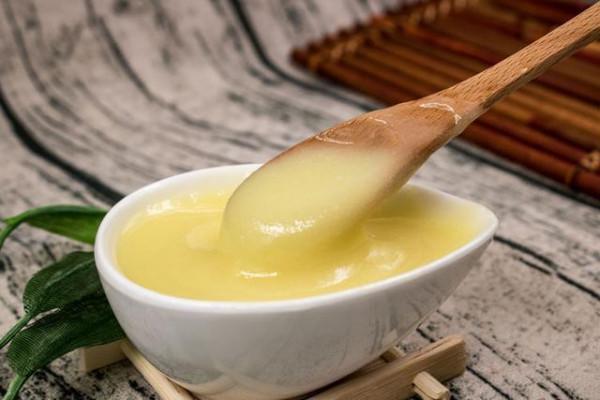 蜂王漿,是子宮肌瘤的“催化劑”嗎?婦產科醫生:2物,請少吃 蜂王漿,是子宮肌瘤的“催化劑”嗎?婦產科醫生:2物,請少吃