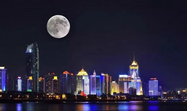 今年中秋節的月亮是十五圓