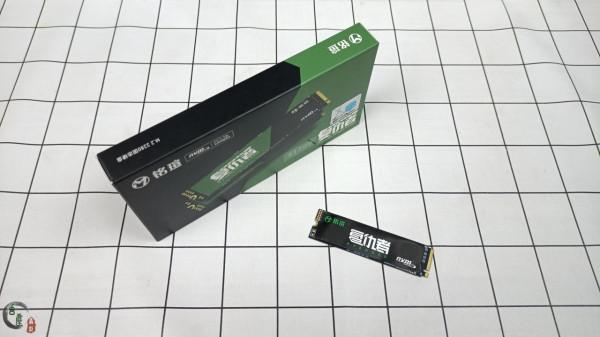 SSD價格殺瘋了，銘瑄已低至0.5元1G，不愧是丐幫幫主