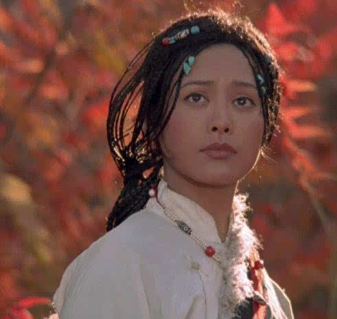 異域扮相驚豔的古裝美人,只服這8位,辨識度高不說還靈氣逼人 異域扮相驚豔的古裝美人,只服這8位,辨識度高不說還靈氣逼人