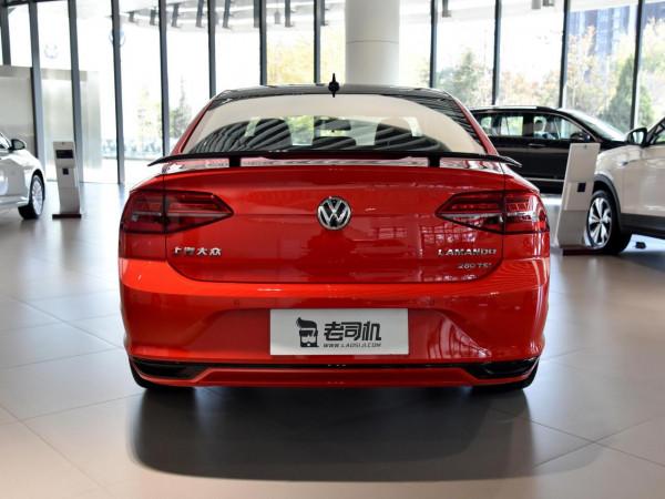 外觀寬體顯高階，5.6L油耗增壓自動擋合資三廂車，實拍凌渡