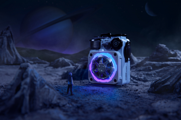 貓王收音機造出了「太空星艦」,未來感爆棚,演繹別樣機械美學 貓王收音機造出了「太空星艦」,未來感爆棚,演繹別樣機械美學